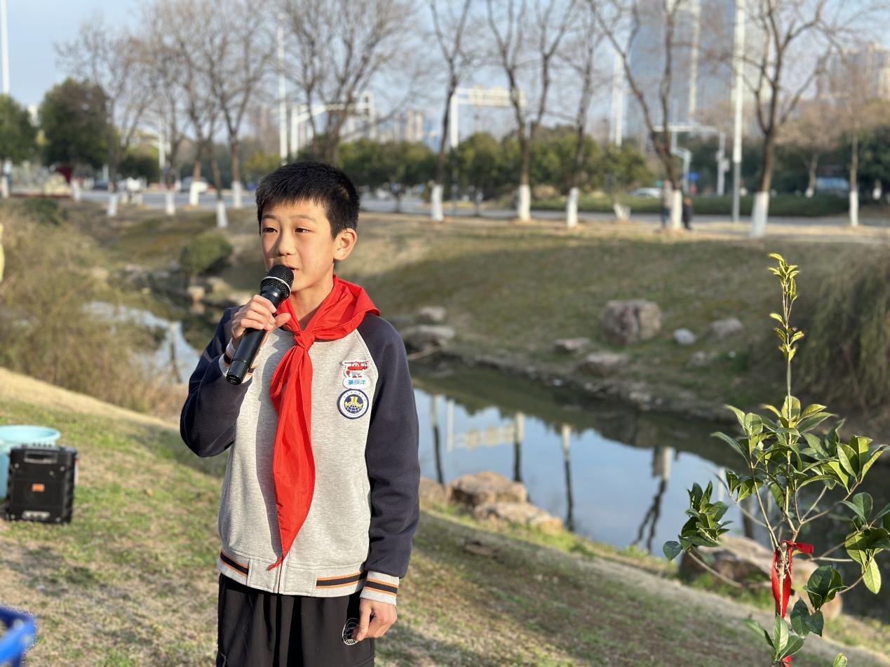相约春天 共植希望——记金陵小学2024年植树节活动_html_m3d1a878f.jpg