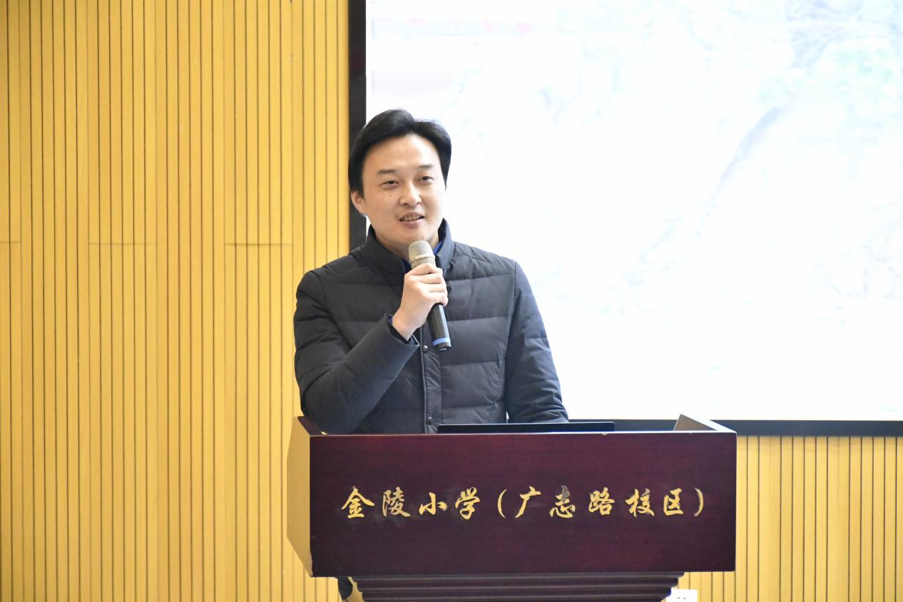 【搏学广志】阳春融融待远客 携手共进促提升——_html_m75016cd.jpg