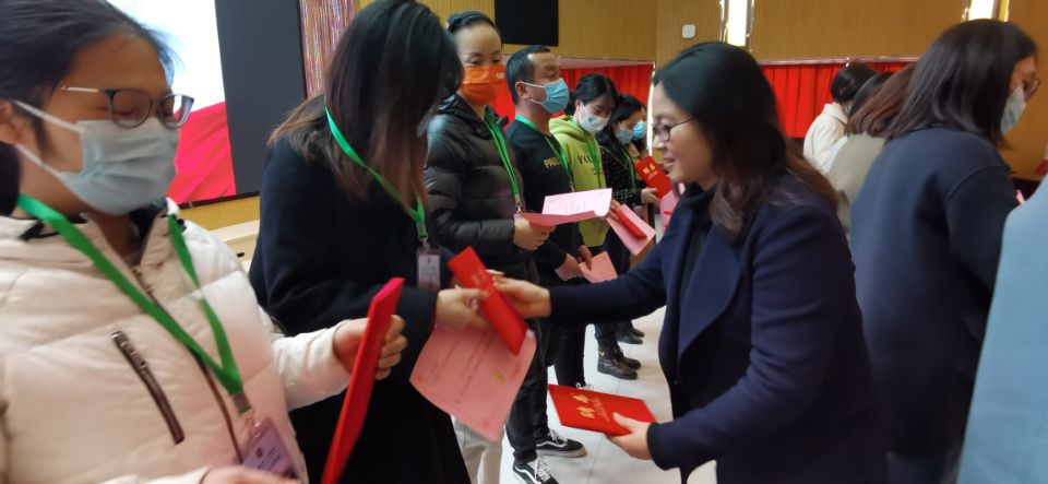 【博学广志】食安广志 家校同行——记金陵小学广志路校区第一届膳食委员会第二次会议_html_638c380.jpg
