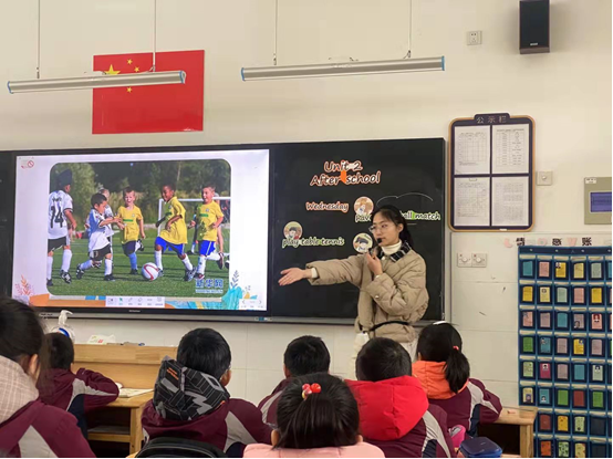 【博学广志】“开放课堂”显精彩  教学研讨展新篇——金陵小学（广志路校区）“开放课堂”活动侧记_html_1cff55b7.png