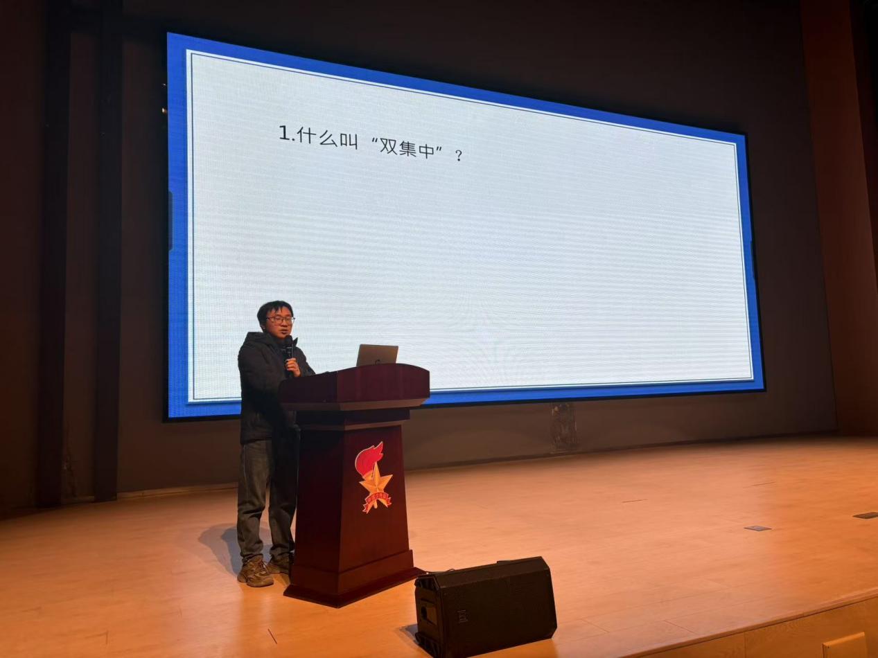 【湖畔·共佑安全】食安有我 携手同行——记金陵小学（仙林湖校区）2024-2025学年第二学期膳食委员会全体工作会议_html_m5e181eac.jpg