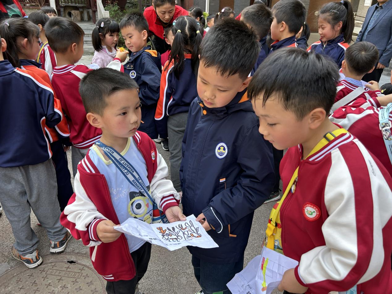 【湖畔·协同育人】幼小有约，衔接成长——金陵小学（仙林湖校区）与幼儿园幼小科学衔接交流活动_html_1cd71c72.jpg