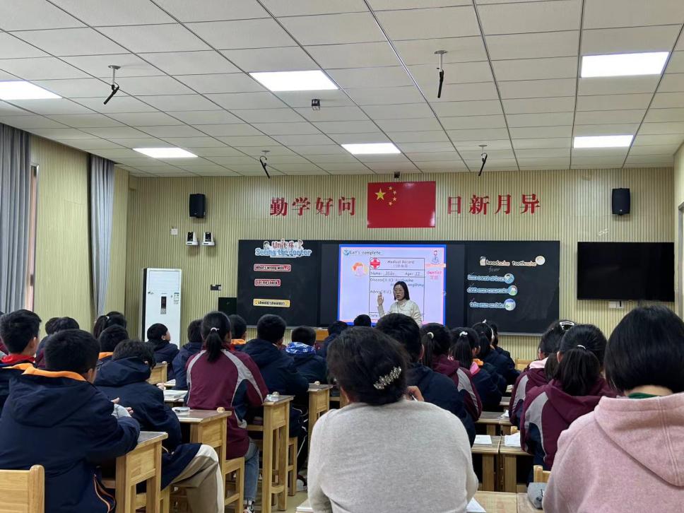 聚力笃行共前进 高效提升谋发展——金陵小学集团三月教学例会召开_html_m5ced4886.jpg