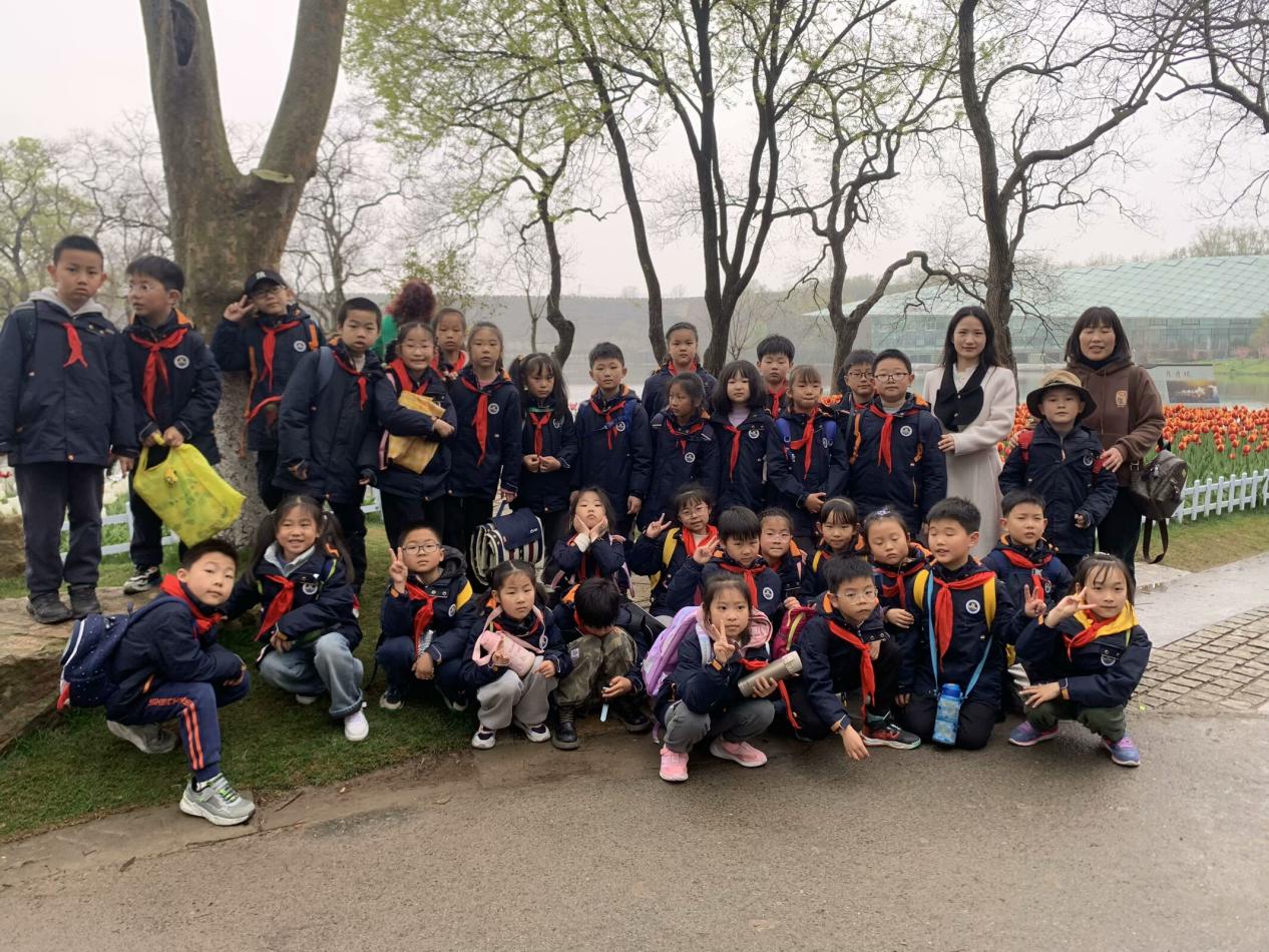 【湖畔·学生活动】春风拂面，学子欢腾——记金陵小学（仙林湖校区）二年级综合实践活动_html_m1d8fff71.jpg