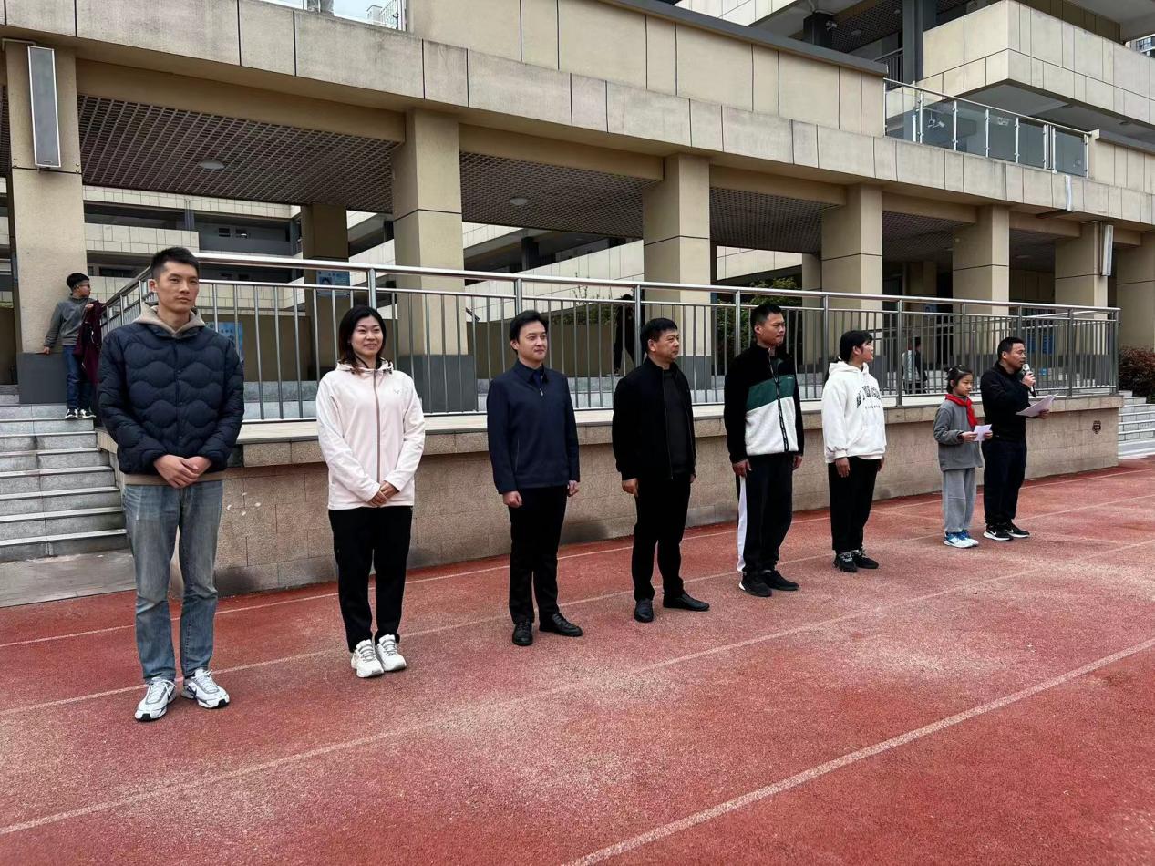 【博学广志】 羽球飞舞，青春激昂：我校区第三届羽毛球班级联赛开幕式圆满举行_html_m209fe003.jpg
