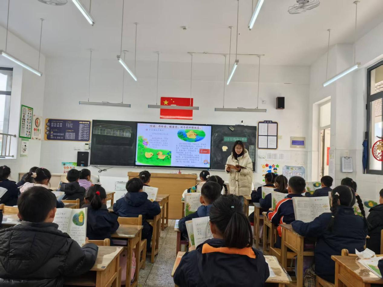【博学广志】读好课文，做好伙伴——金陵小学广志路校区语文组校本研修活动_html_m2c74e1e6.jpg