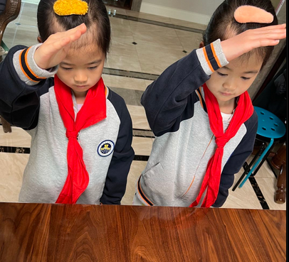 金陵小学广志路校区第八周线上升旗仪式_html_58c1b255.png