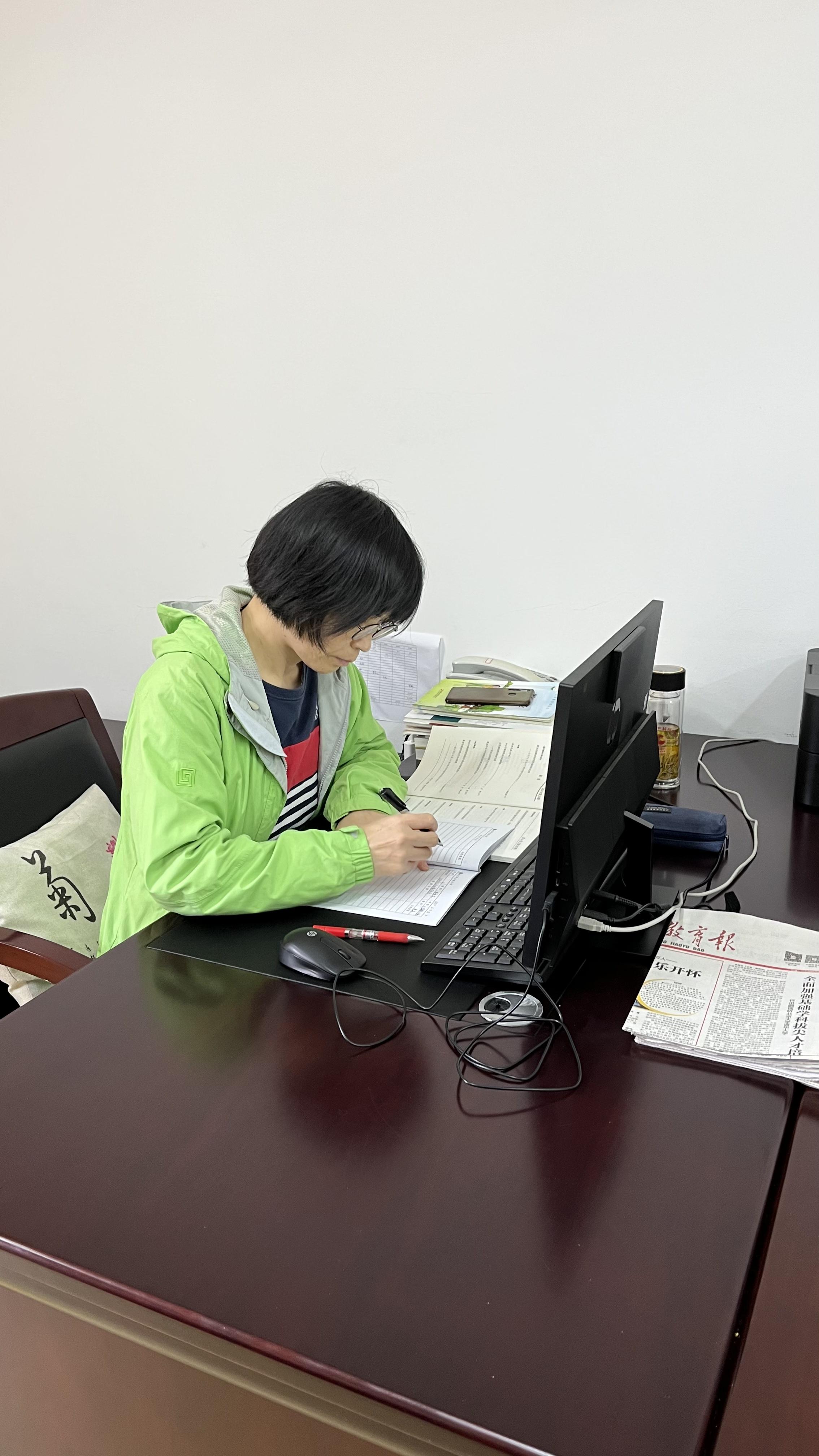 【湖畔光影•线上学习】栖霞区教科研云端大讲坛第二十六讲——迈向高品质的教学生活_html_m4954d519.jpg