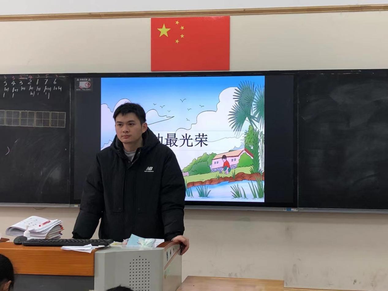 【博学广志】劳动砺心志 实践促成长——记南京市金陵小学广志路校区“劳动最光荣”主题班会活动_html_26fa1f96.jpg