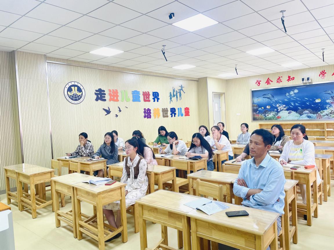 【湖畔&middot;科研引领】课题引领助成长，深耕细研启新程——记金陵小学（仙林湖校区）课题主持人会议(1)_html_10158c58.jpg