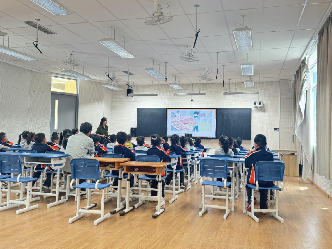 【湖畔•童化课堂】从故事到实践，让数学“活”起来——数学故事汇之课例研讨（154）_html_m4856df89.jpg
