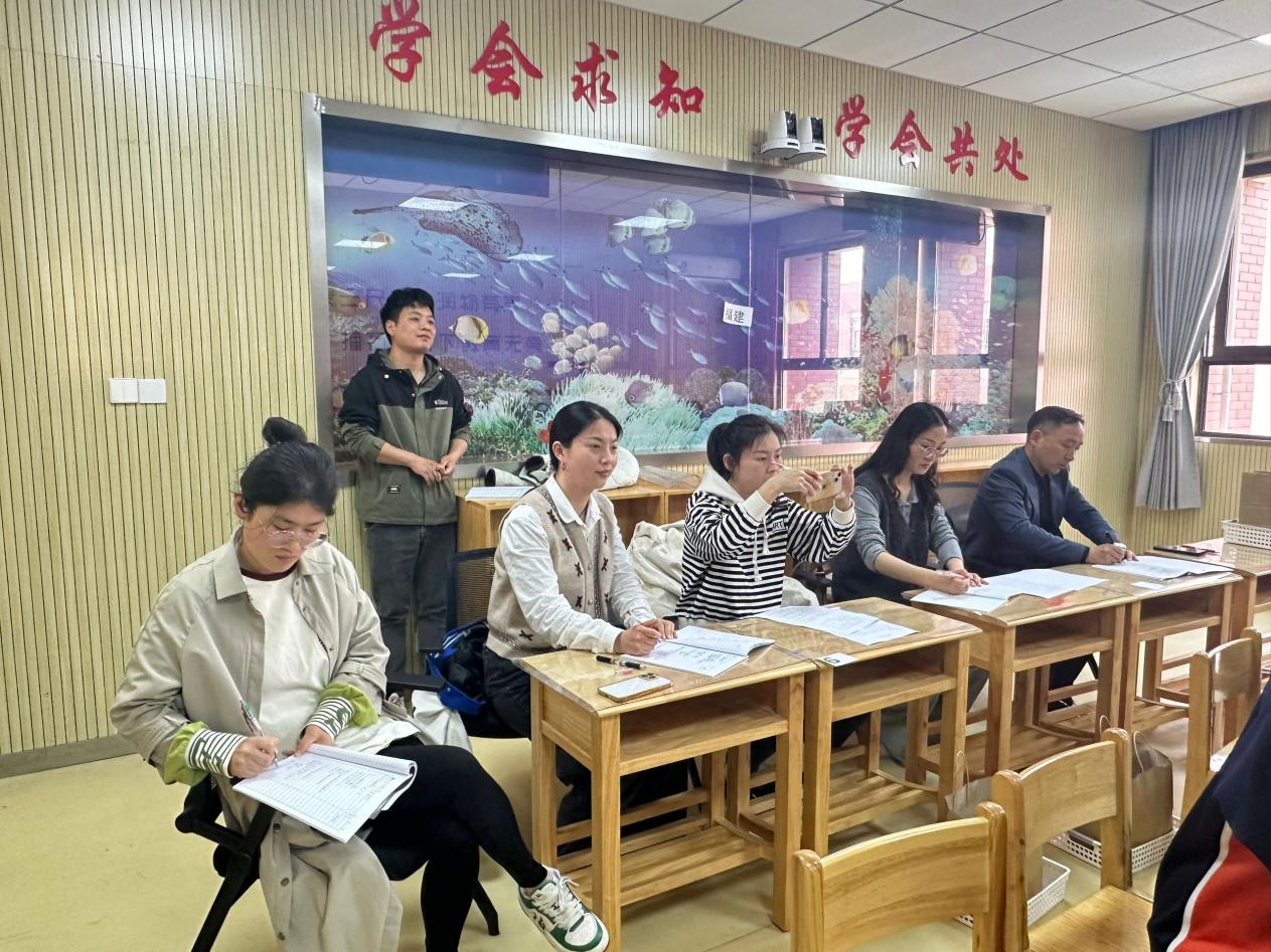 【湖畔·童化课堂】“POE策略探索应用”——记科学组教研_html_412bb071.jpg
