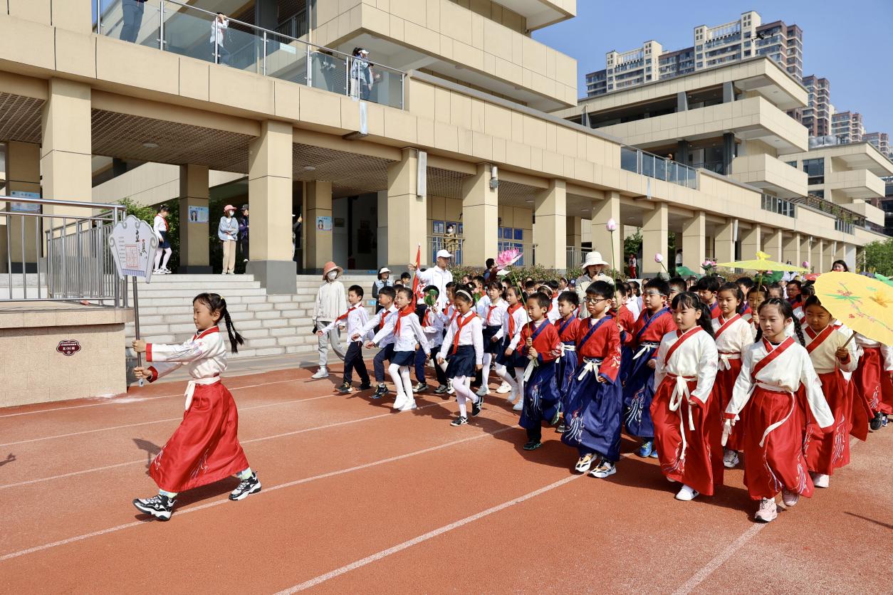 【博学广志】阳光下运动  节气里成长——金小广志路2022-2023学年第二学期春季运动会_html_42cba489.jpg