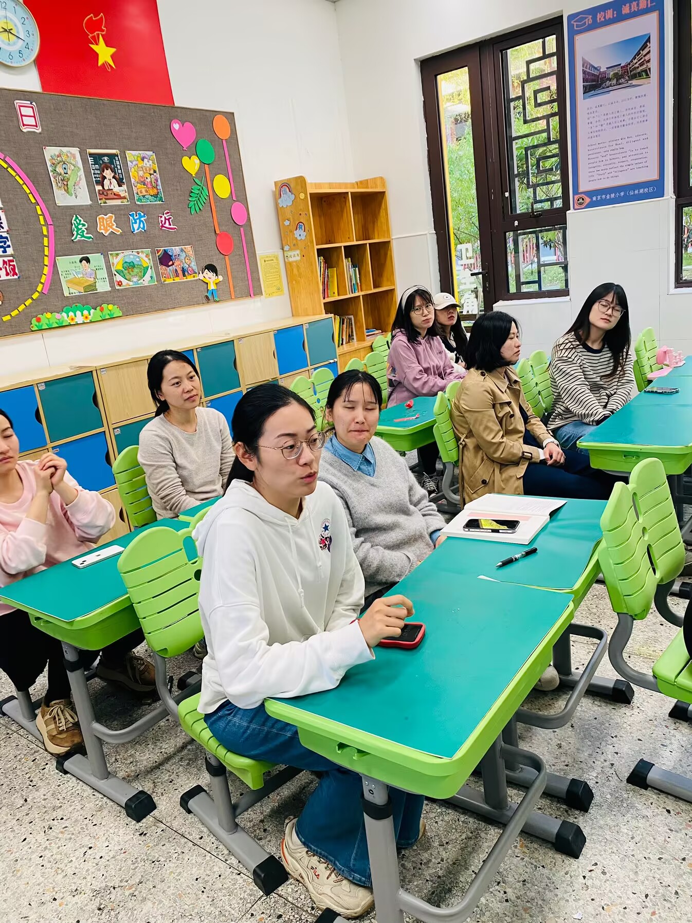 【湖畔·队伍建设】“共研共进，助力教学提升”——记二年级语文组集体备课_html_196a0df0.jpg