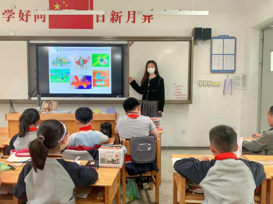 【湖畔光影】“双减”精神进课堂，行政听课促落实——金陵小学（仙林湖校区）“推门听课”活动（11）_html_m67d309ce.jpg