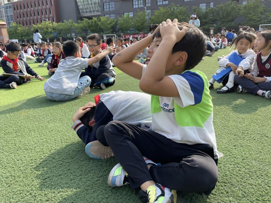 防震减灾，预警先行_html_m75fa1445.jpg