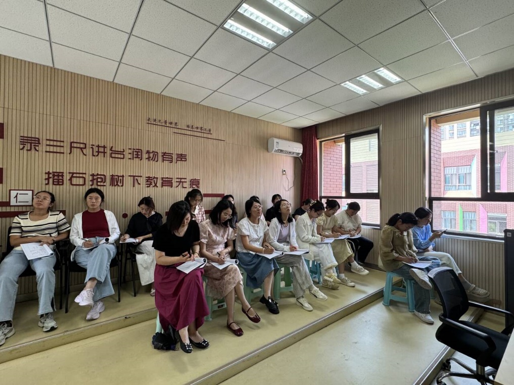 【湖畔·童化课堂】探秘计数方式：在文化浸润中构建数学认知——数学校本研修之课例研讨（263）_html_m71725377.jpg