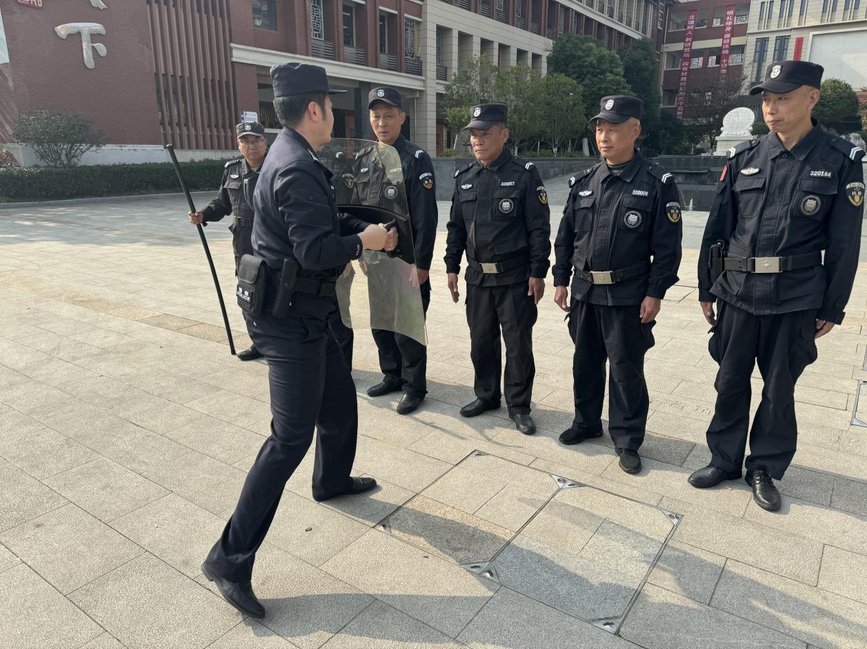 以“演”驻防，临“暴”不乱_html_9ce5d52.jpg