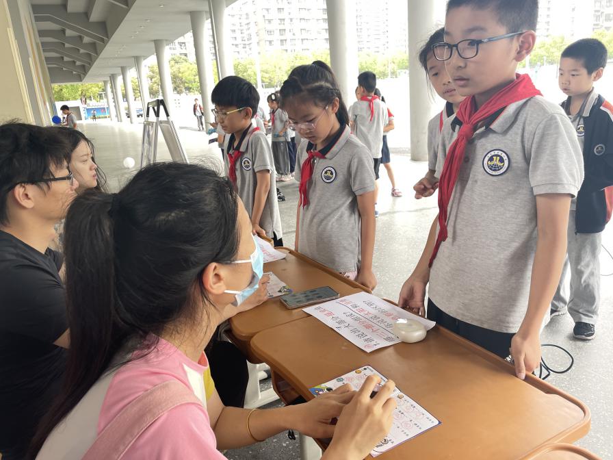 赋趣于乐炼技能，逐梦九天提素养——“你好，太空！”金陵小学（仙林湖校区）学科游园活动_html_34935d7e.jpg