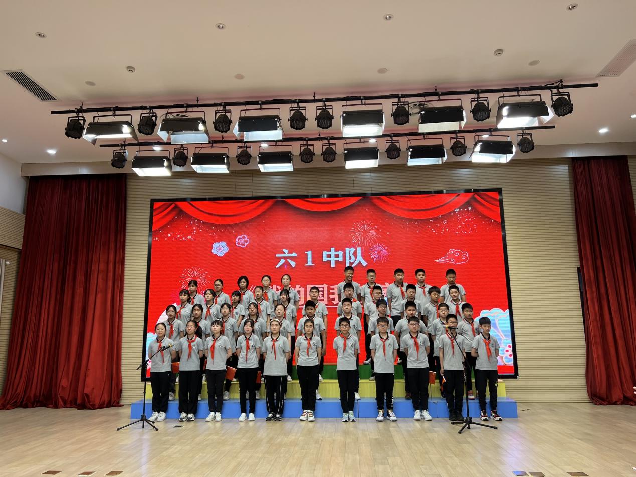 【湖畔光影】喜迎二十大 红歌献给党——六年级红歌合唱比赛_html_m3efbe456.jpg