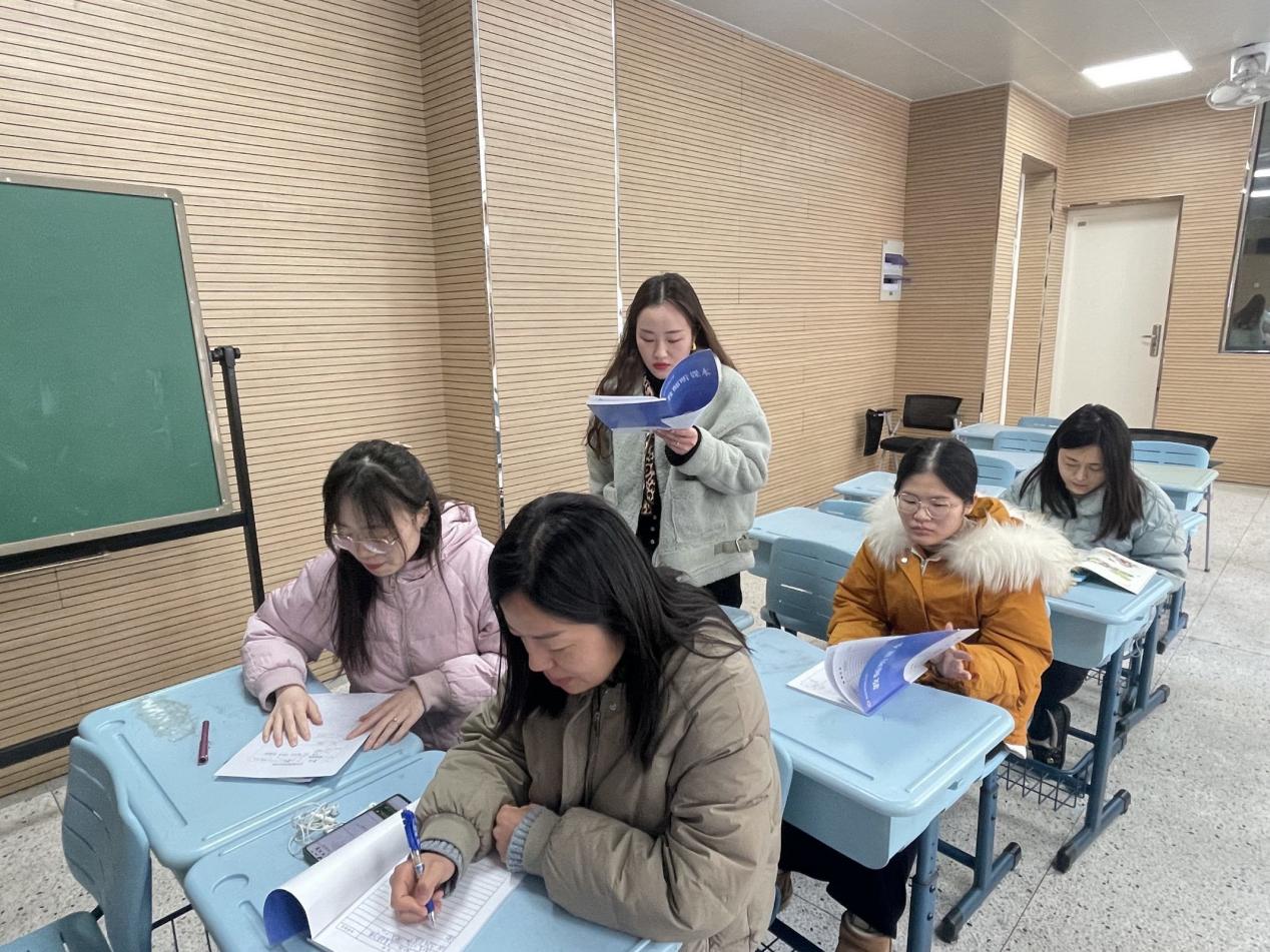 【博学广志】聚力同行 研思共进——金陵小学广志路校区英语组教研活动_html_7555b4e2.jpg