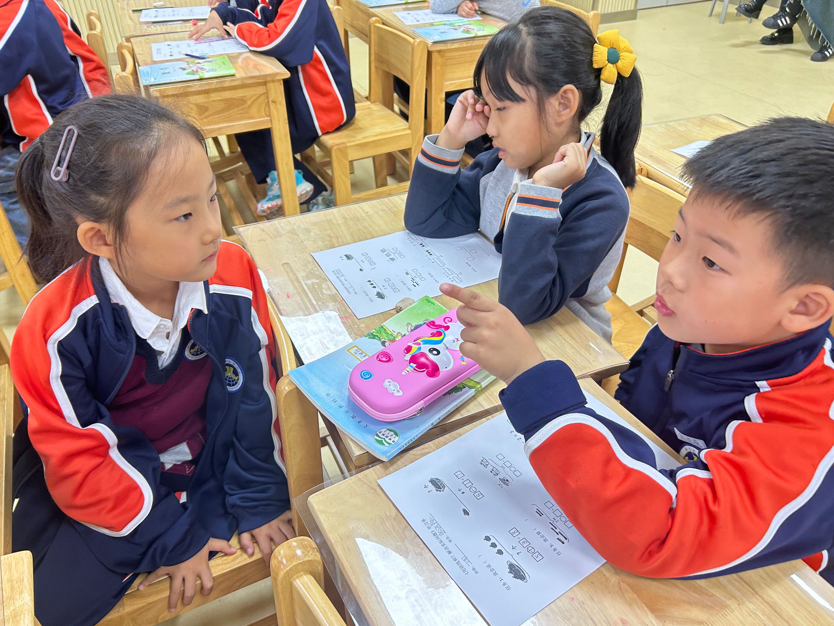 【湖畔﹒童化课堂】讲清算理 掌握算法——数学校本研修之课例研讨（183）_html_m6f007190.jpg