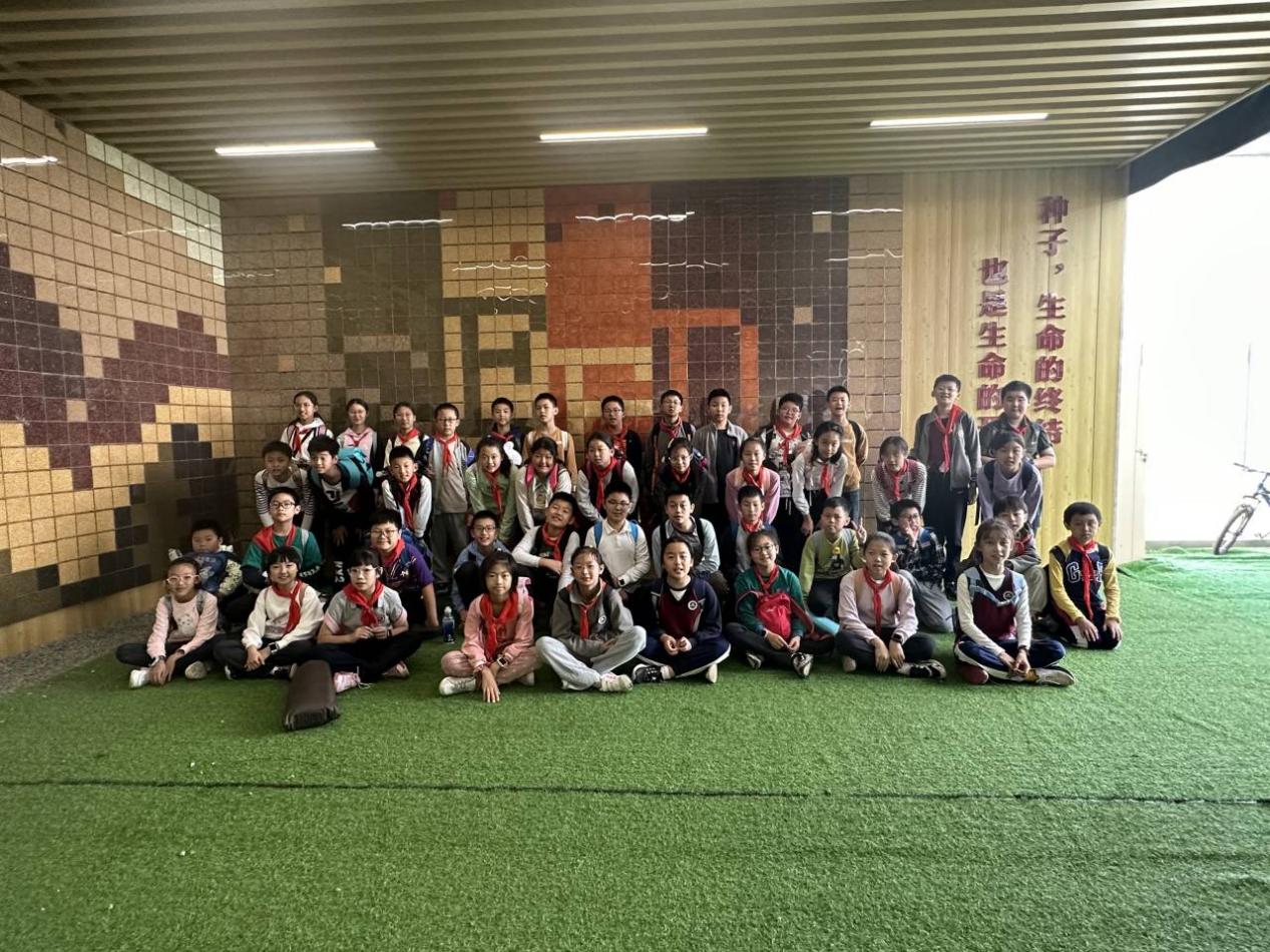 【湖畔·学生活动】探秘农场 劳动“趣”秋游——金陵小学（仙林湖校区）五年级秋季综合实践活动_html_49854e77.jpg