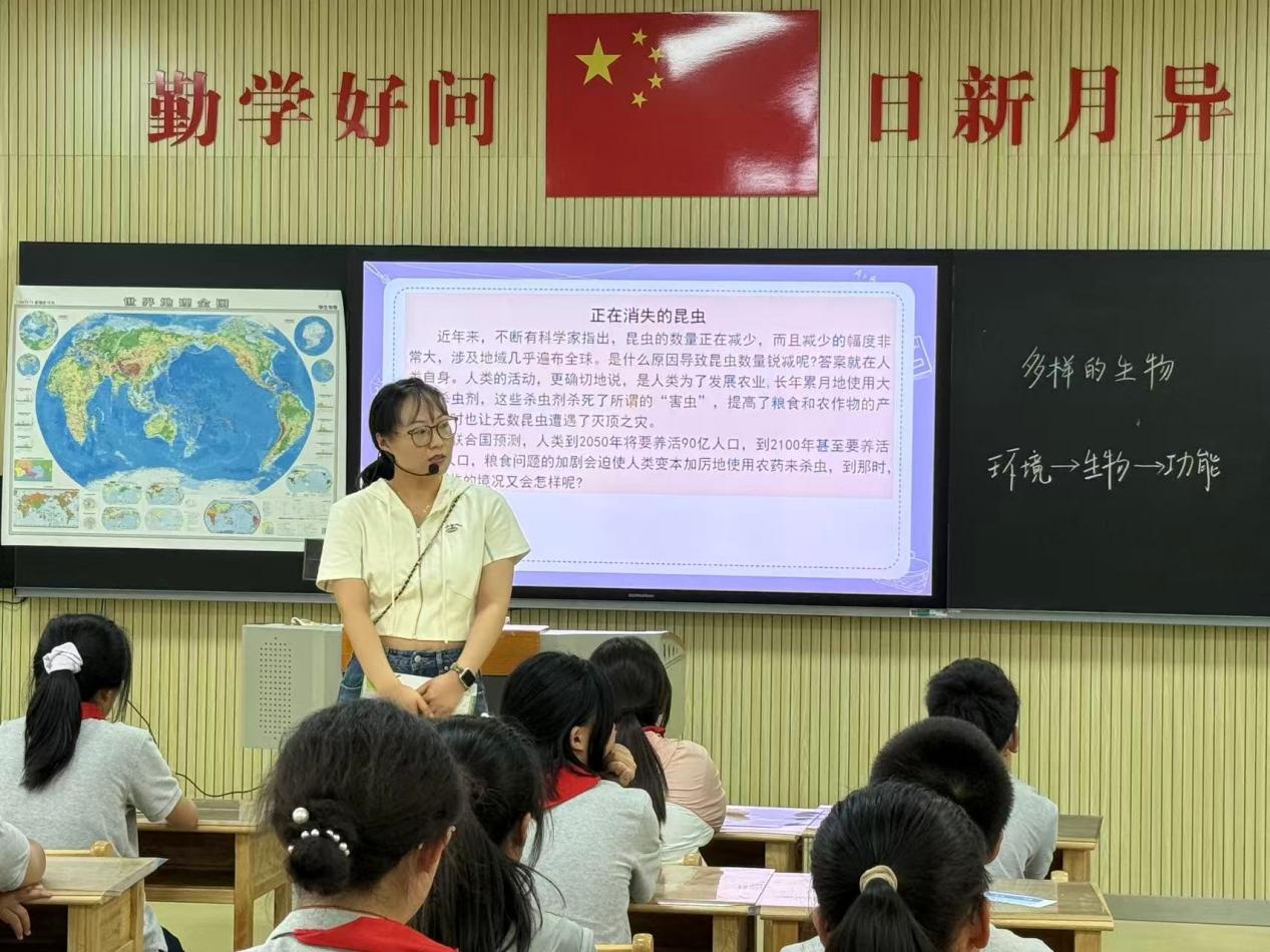 【湖畔·童化课堂】三折页策略引领学生叩开生命探究之门--科学教学校本研修（5）_html_1861cd0b.jpg