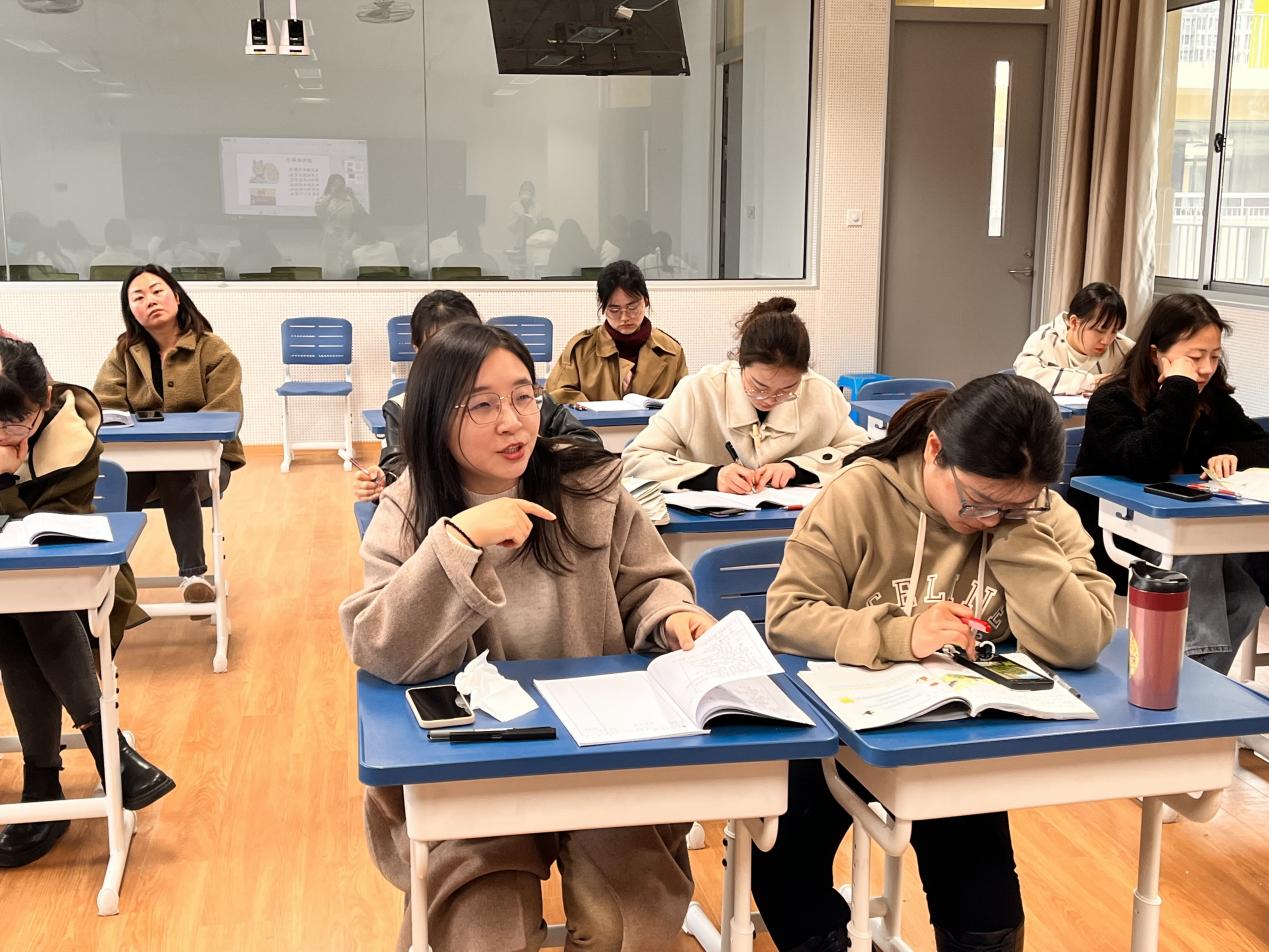 【湖畔·童化课堂】教研促发展 课堂展风采——记金陵小学（仙林湖校区）语文大组教研_html_2c26c85c.jpg
