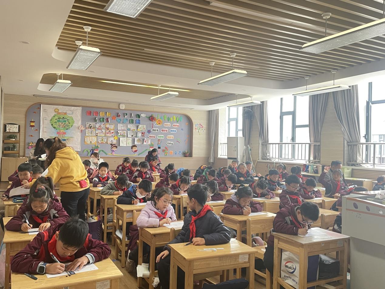 【博学广志】尊重主体思维，深化分数理解——金陵小学广志路校区数学组基于儿童立场的理学单教学实践研_html_m59cfef92.jpg