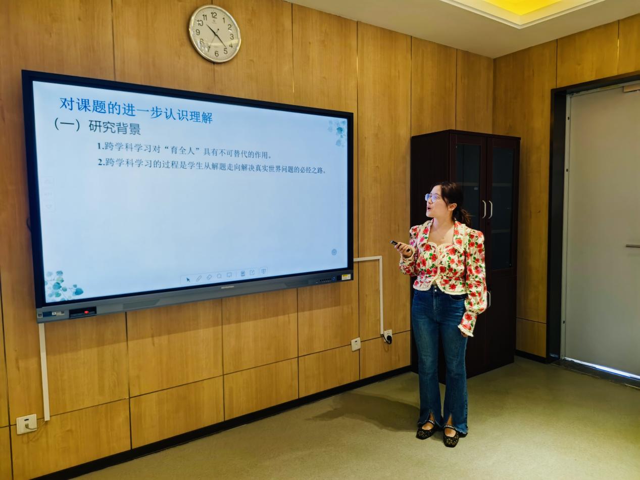 【湖畔·科研引领】专家把脉明方向，课题深耕促成长——栖霞区十四期个人课题开题论证（第二场）_html_5e94cafc.jpg