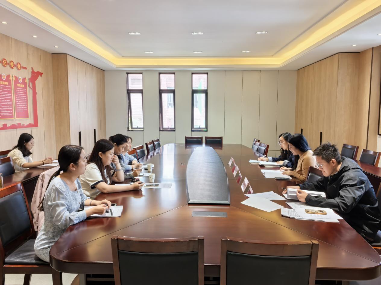 【湖畔·科研引领】时光不负耕耘者 砥砺前行谱新篇——栖霞区“十四五”规划课题、第二批专项课题结题论证_html_6d904203.jpg