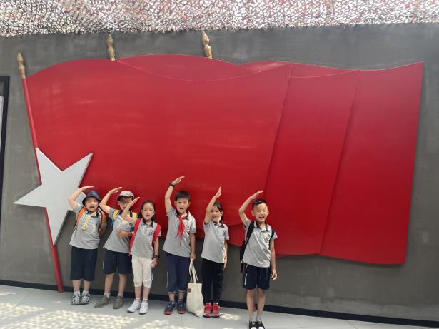 【博学广志】“传承红色基因 牢记时代使命”——记南京市金陵小学（广志路校区）一年级红色教育研学活动_html_m56939048.jpg