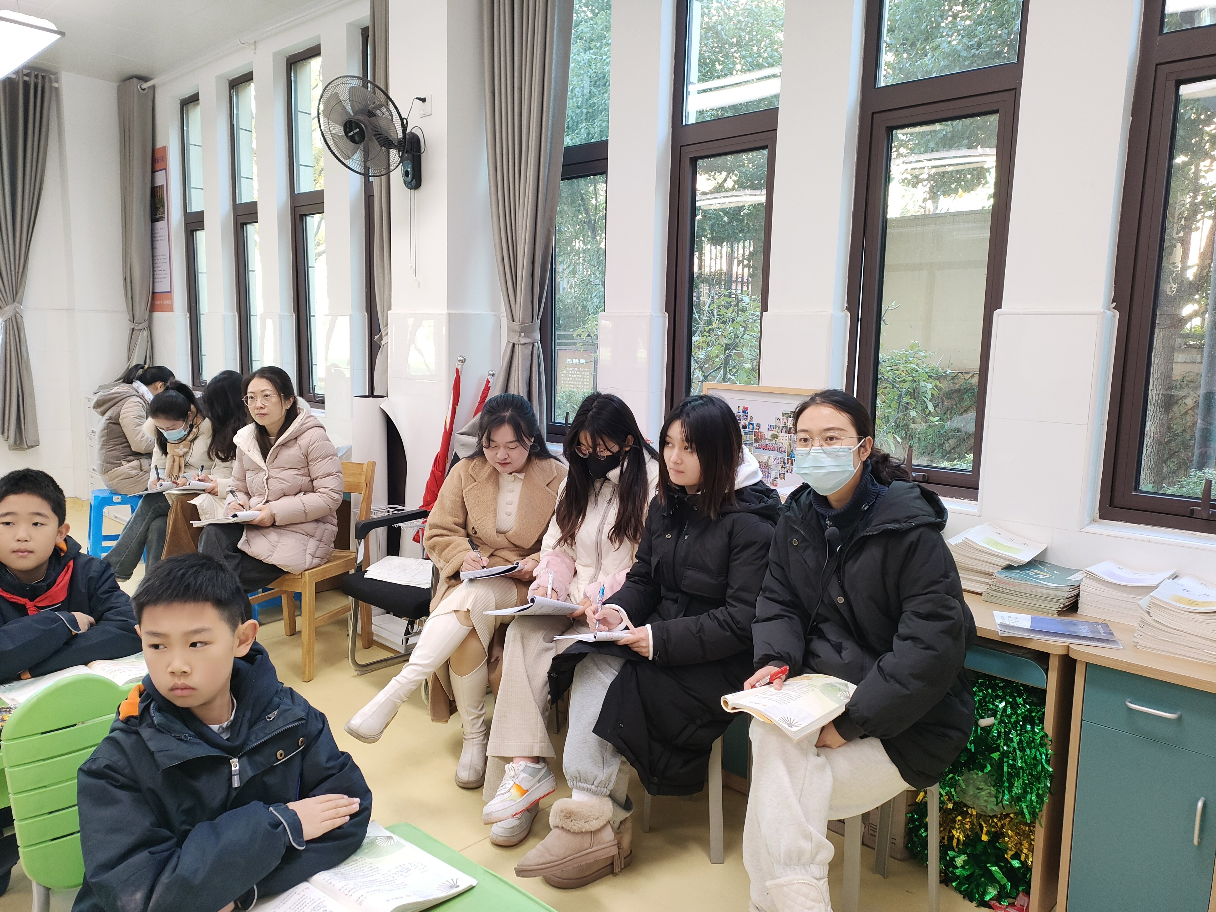 【湖畔·童化课堂】以研促教 赋能课堂——五年级语文组校本研修_html_m5ea10df9.jpg