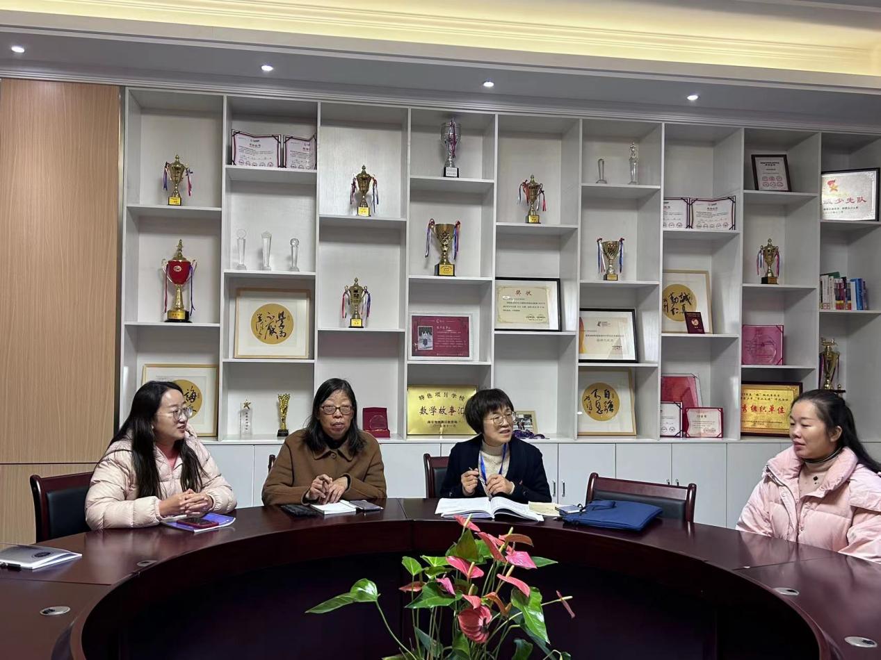 【湖畔·协同育人】督导入校护成长，携手共育新样态——金陵小学（仙林湖校区）11月专项督导_html_m6c2cf70f.jpg