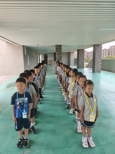 【湖畔·学生活动】迈好成长第一步，快乐启航新旅程——南京市金陵小学（仙林湖校区）2025级一年级新生入学培训_html_5a768ef2.jpg