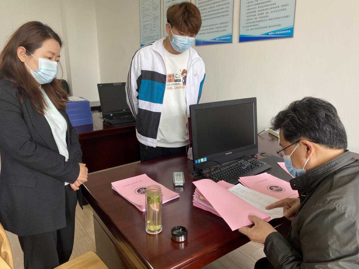 【湖畔光影】责任督学进校园，精准指导保复学——金陵小学（仙林湖校区）迎接复学专项督导(2022.4)_html_m293dbf28.jpg