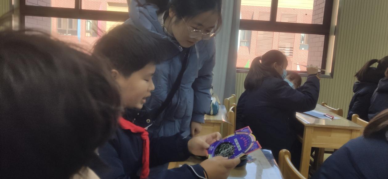 【湖畔·童化课堂】“化虚为实，模型建构”策略化教学——记科学组教研校本研修之课例研讨（6）_html_6a96464d.jpg