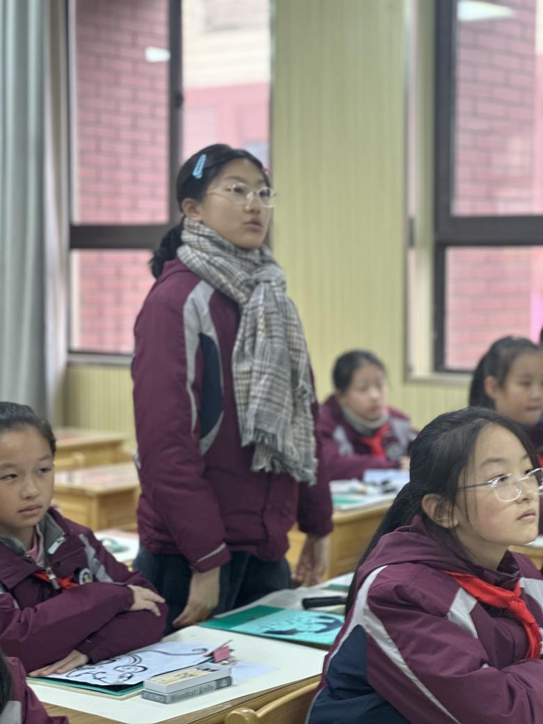 【湖畔·童化课堂】印生肖 迎新年——小学美术校本研修展风采：桃花坞木板年画的印制探索_html_m3e2b93d.jpg