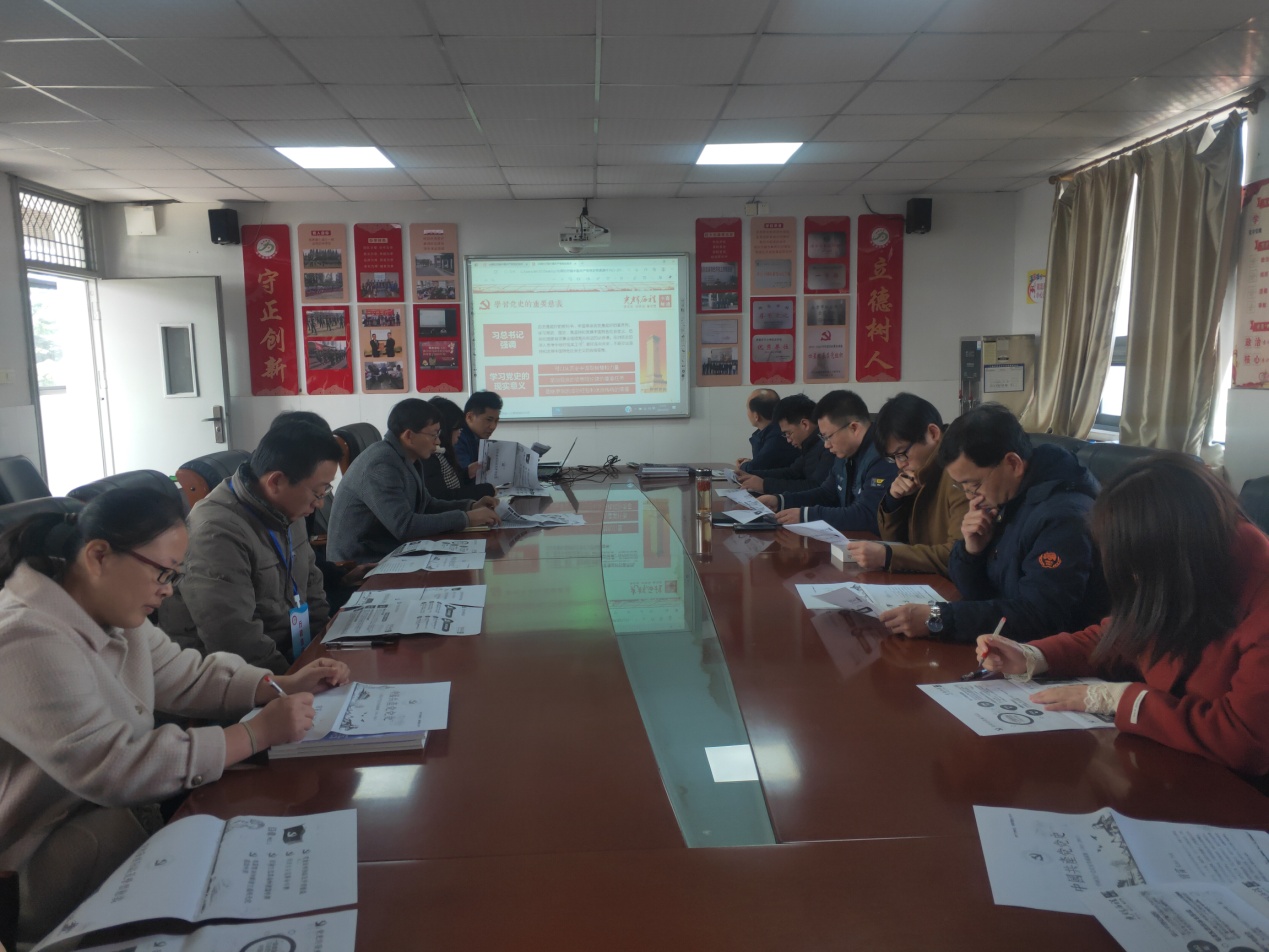 （尊荣营中）学党史  守初心_html_m5074d46c.jpg