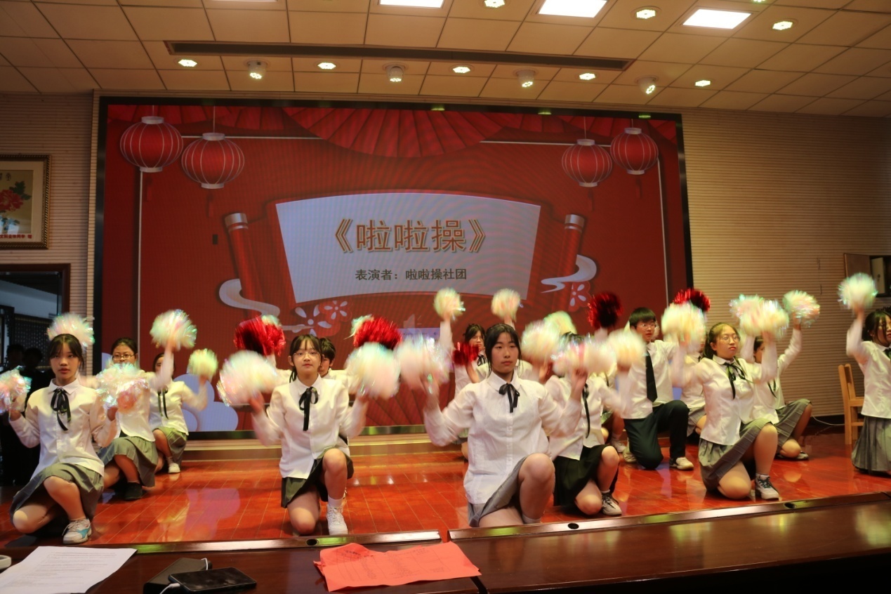 元旦汇演新闻稿_html_4a1ac7b0.jpg
