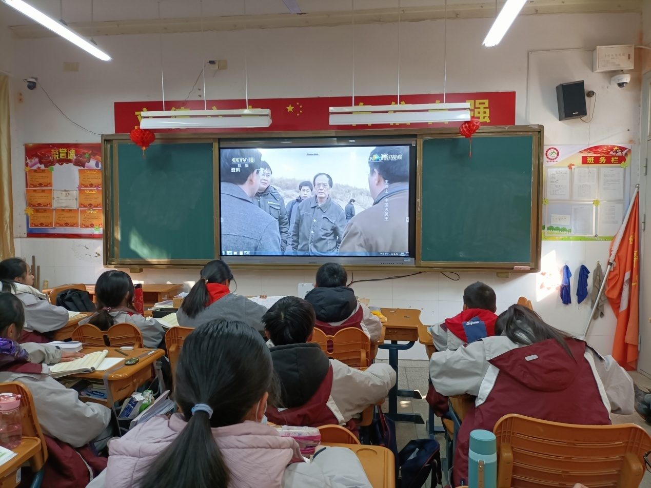 一辈子专注做一件事_html_m588d6ff6.jpg