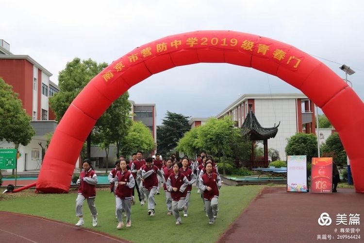 新建 DOCX 文档 (8)_html_3382aec4.jpg
