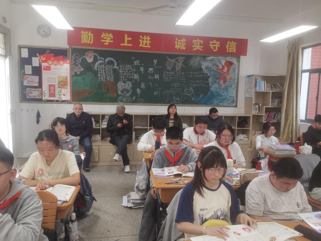 1-8周开课新闻报道_html_2844d4c5.jpg