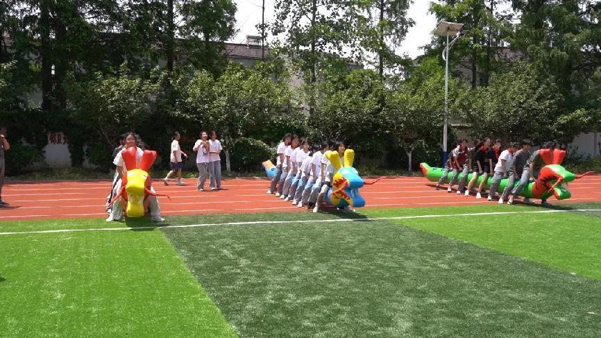运动会_html_7b15b894.jpg