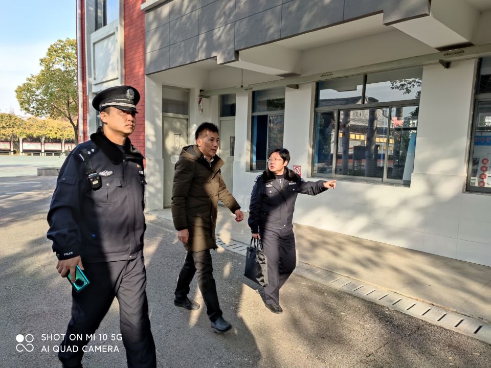 【尊荣营中】丁大任副校长对我校例行安全检查