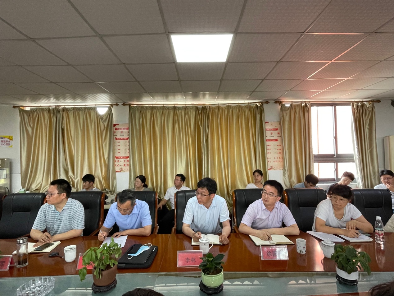 【尊荣营中】专家引领，助力发展——2021-2022学年第二学期青年教师研修活动_html_m5c59c7bb.jpg