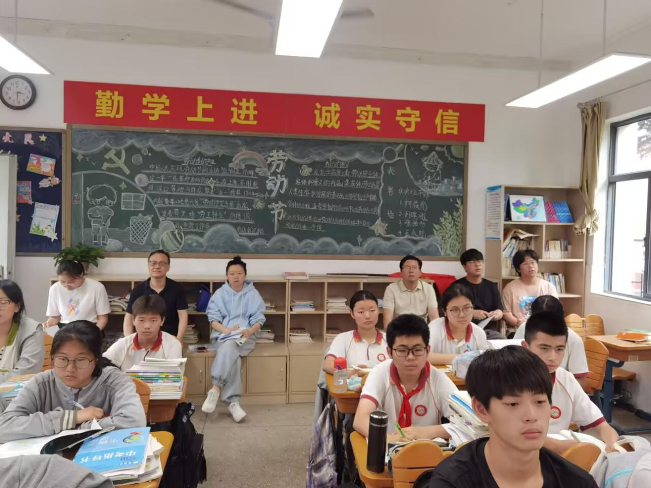 12—16周开课新闻_html_m3ed17cc.jpg
