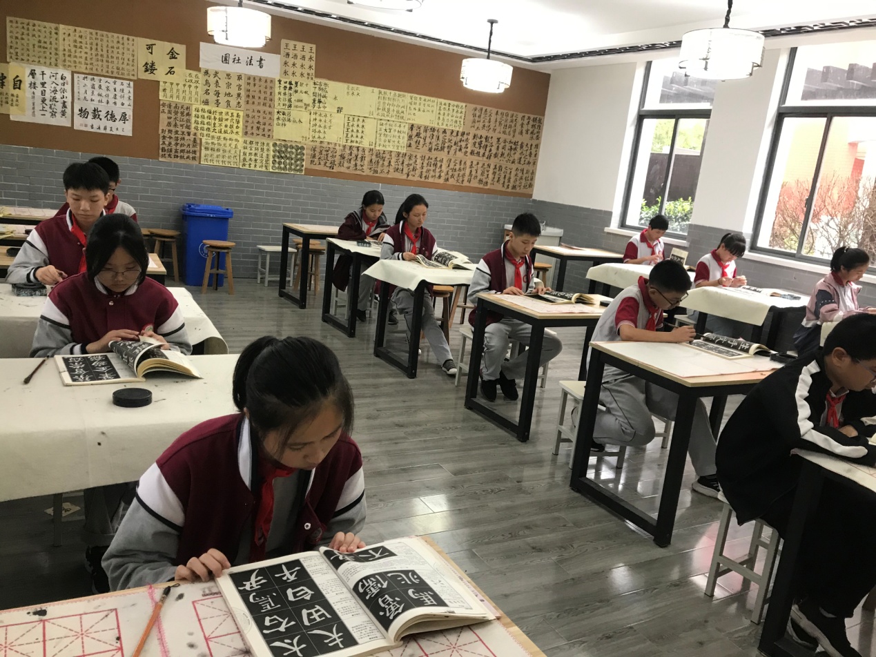 精细管理打造优美校园_html_d6281c2.jpg