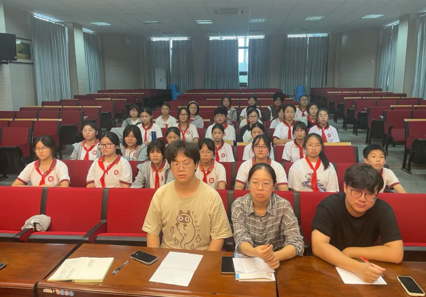 【尊荣营中】为校服务 实现自我——南京市营防中学顺利举行2025—2026学年学生会换届选举